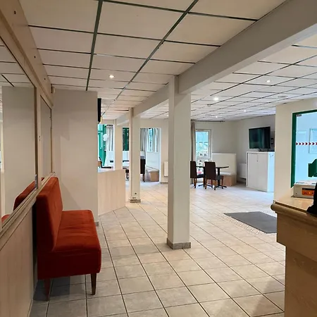 Hotel Mot 2*